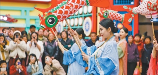 人民日报：图片报道