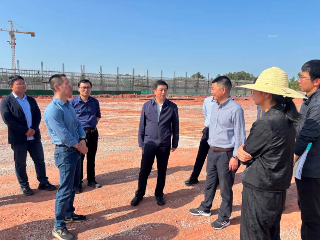 屯溪区“工业母机”重点招商项目周研判会召开