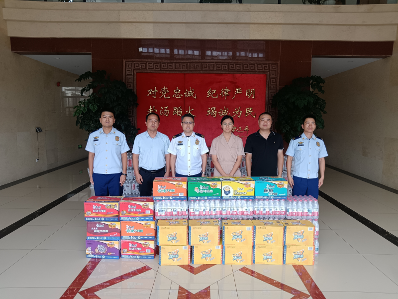 九龙园区慰问消防卫士暖人心