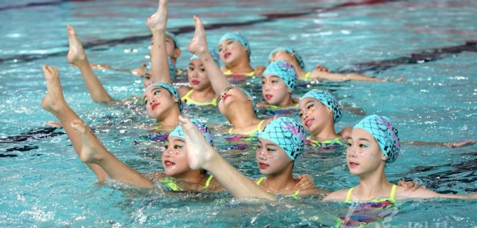 人民网:安徽黄山 2025年第14届全国水中健身操锦标赛开赛