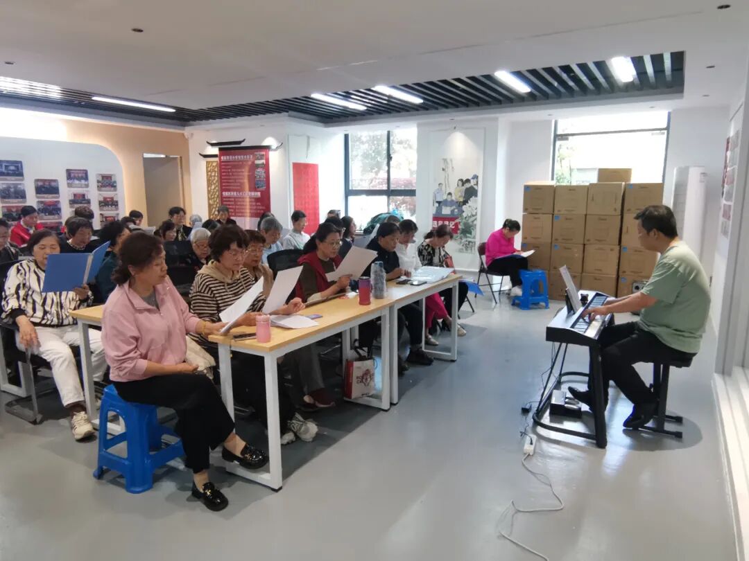 阳湖镇柏山社区：“银龄乐学”绘就老年生活新画卷